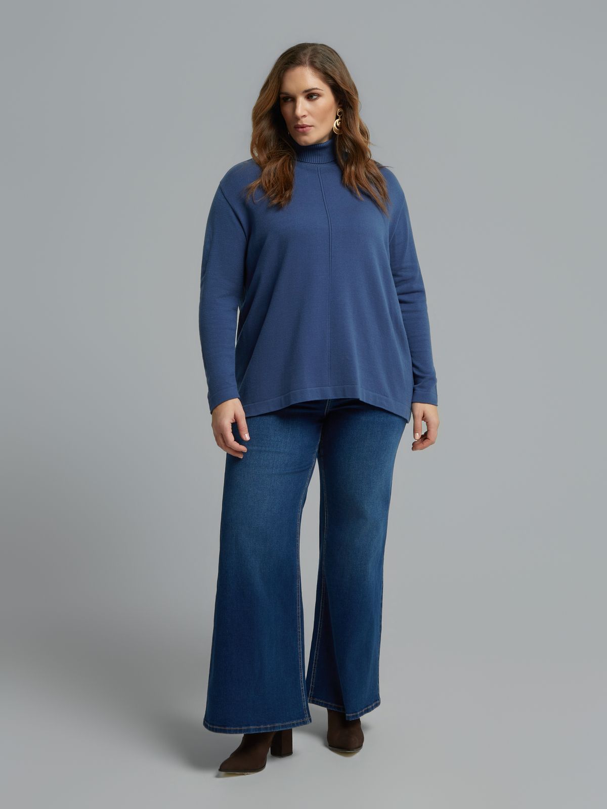 Blue turtleneck sweater – MAT
