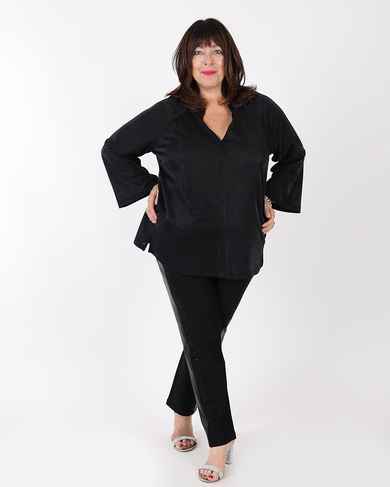 Shimmering black V-neck top - Matt