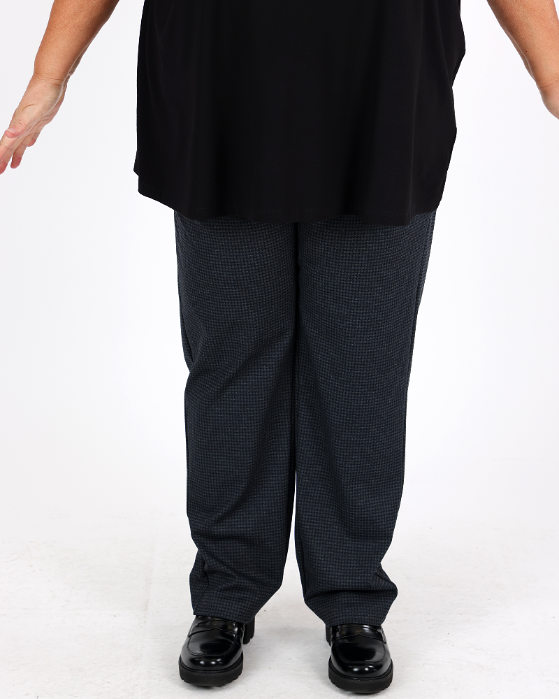 Dark Navy Trousers_Yesta