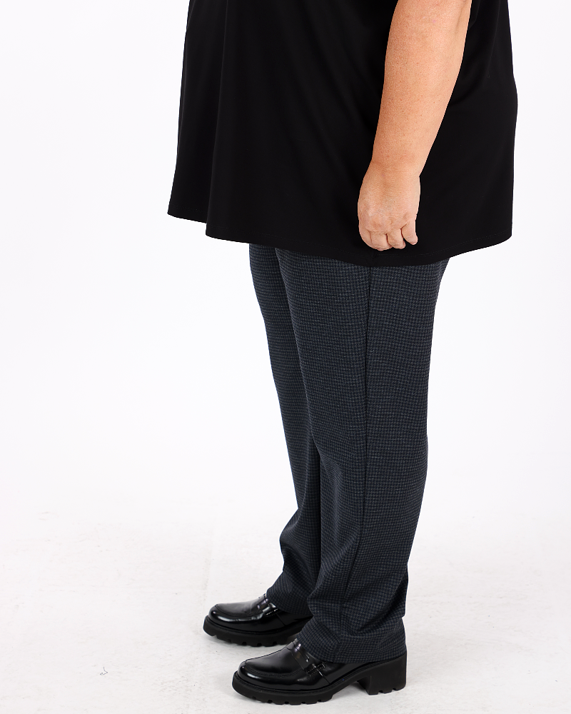 Dark Navy Trousers_Yesta