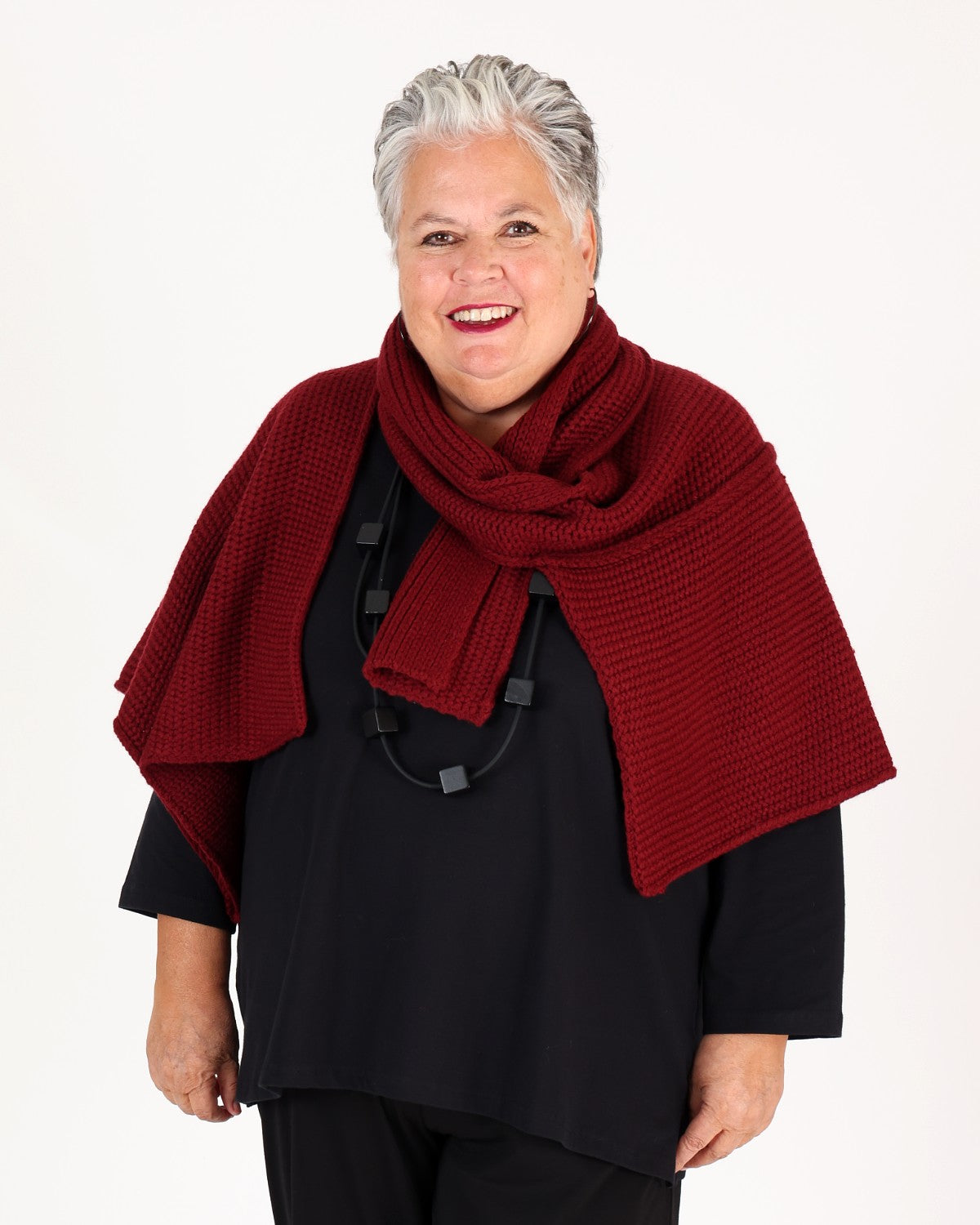 Étole en tricot Bordeaux à draper – MAT