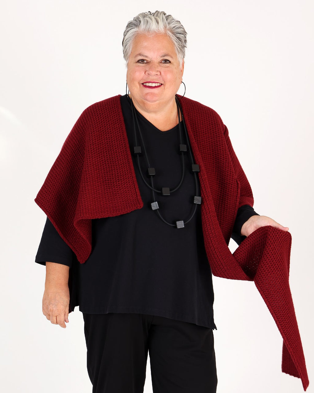 Étole en tricot Bordeaux à draper – MAT