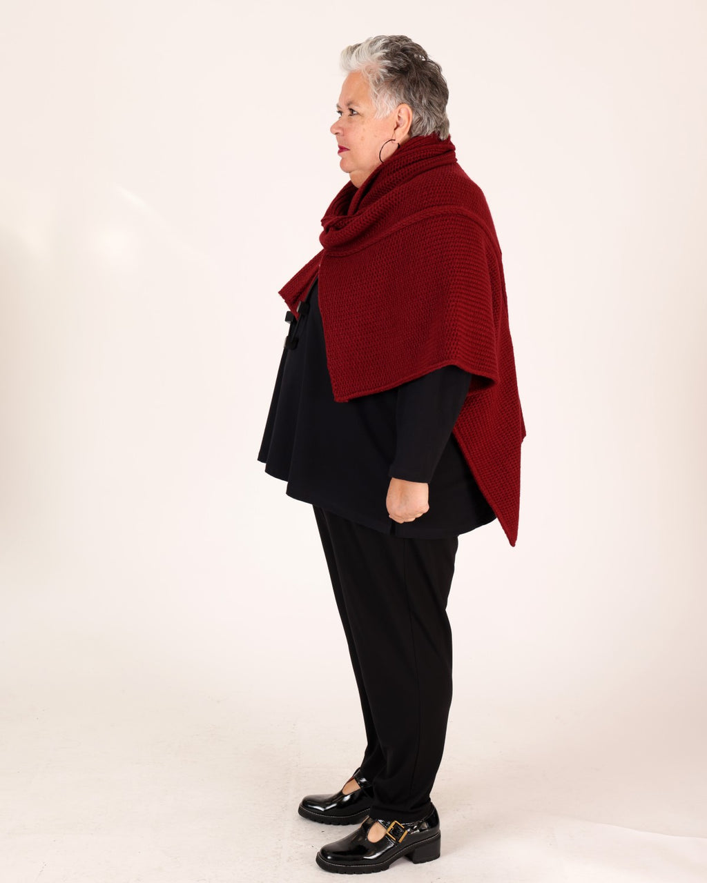 Étole en tricot Bordeaux à draper – MAT